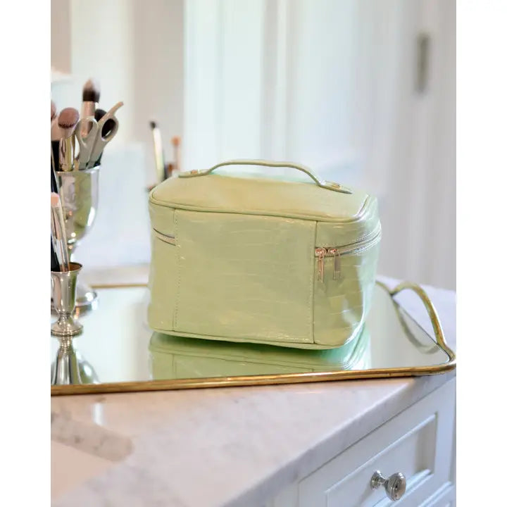 Hampton Lime Train Case