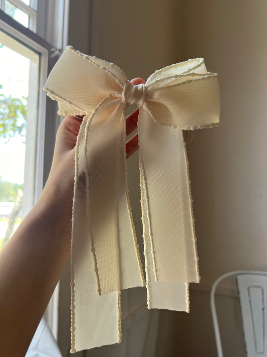 Ivory Aliese Bow