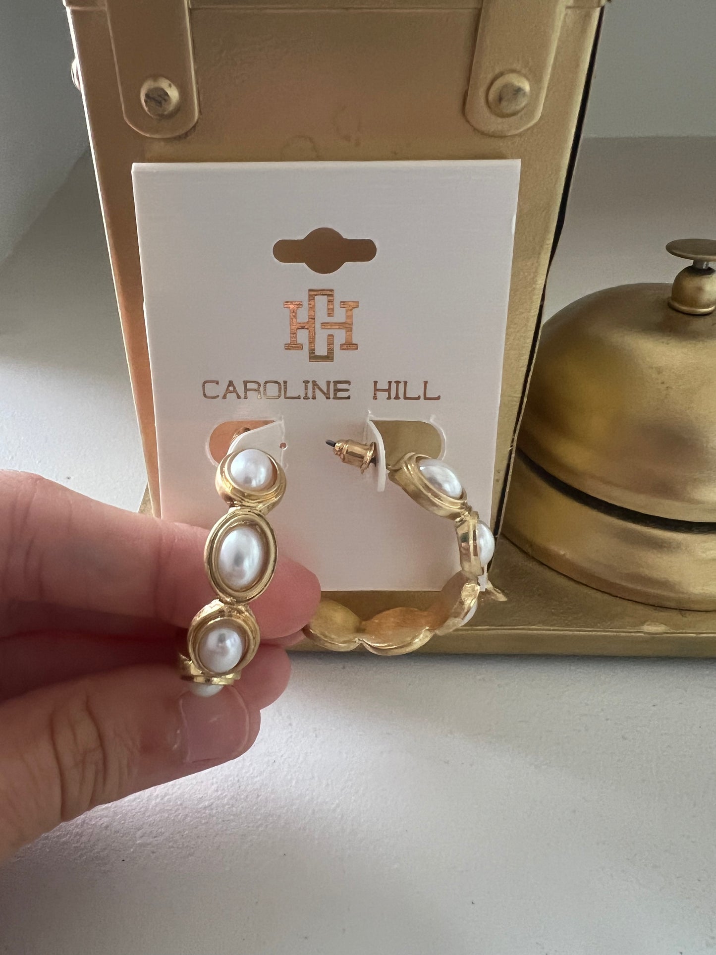 Dalma Pearl Hoop Earring