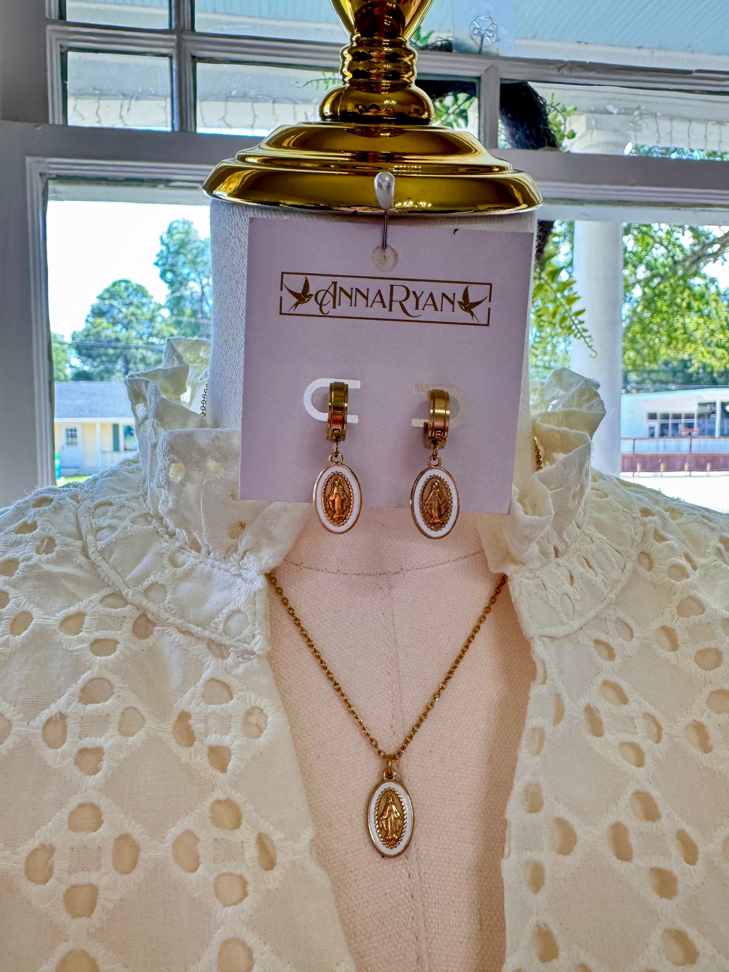 Mary Enamel Necklace