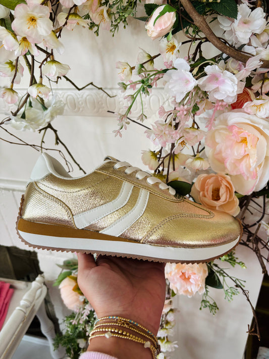 Kickoff Gold Sneakers