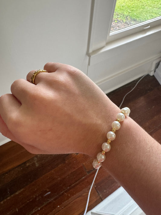 Modern Pearl Bracelet